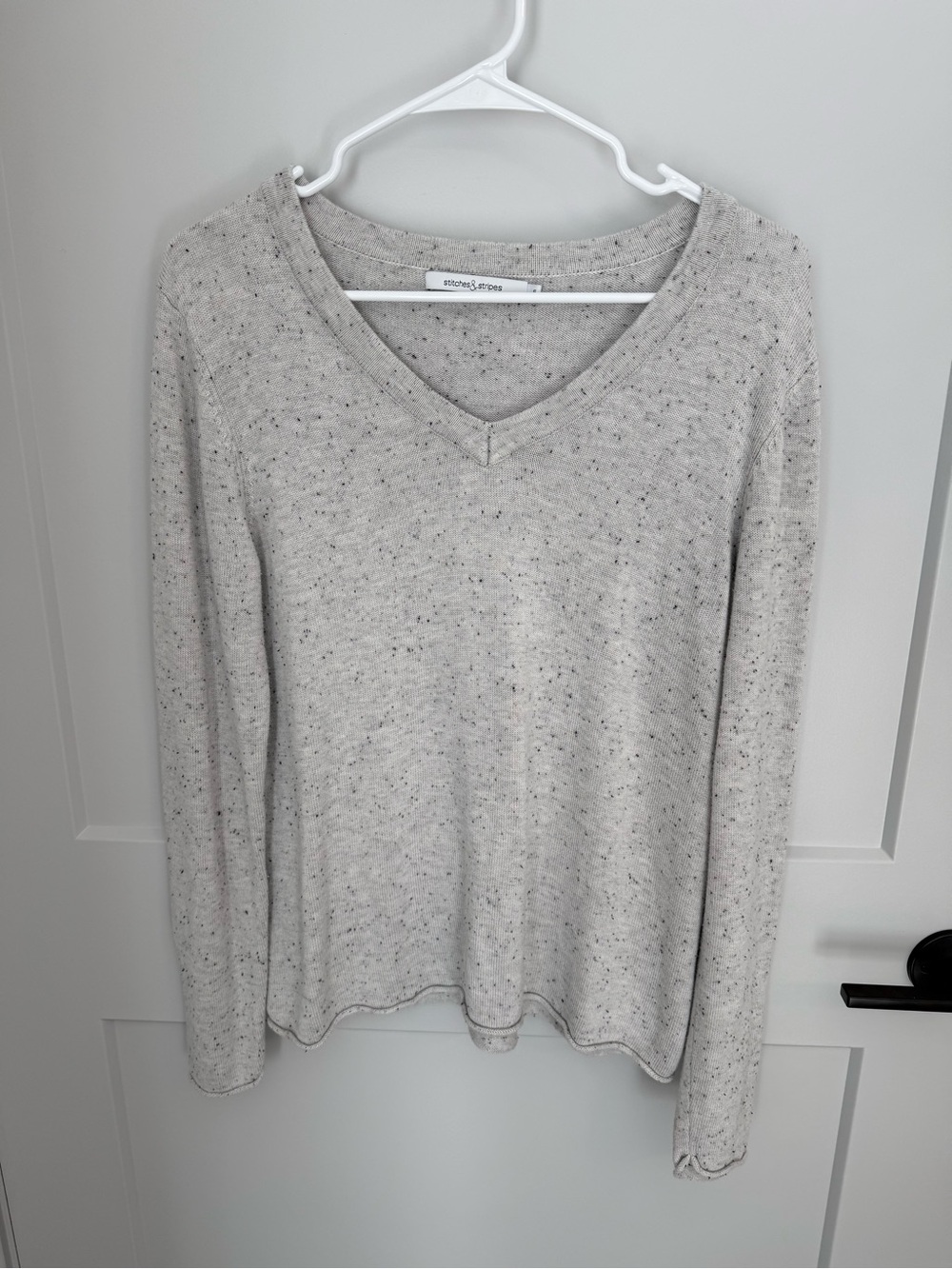 Stitches & Stripes Grey Speckled V-Neck Knit Sweater Medium